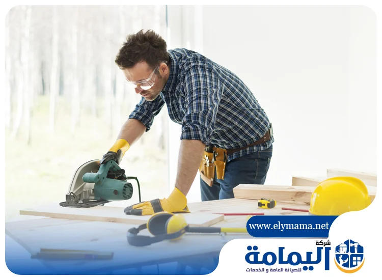 نجار في عجمان