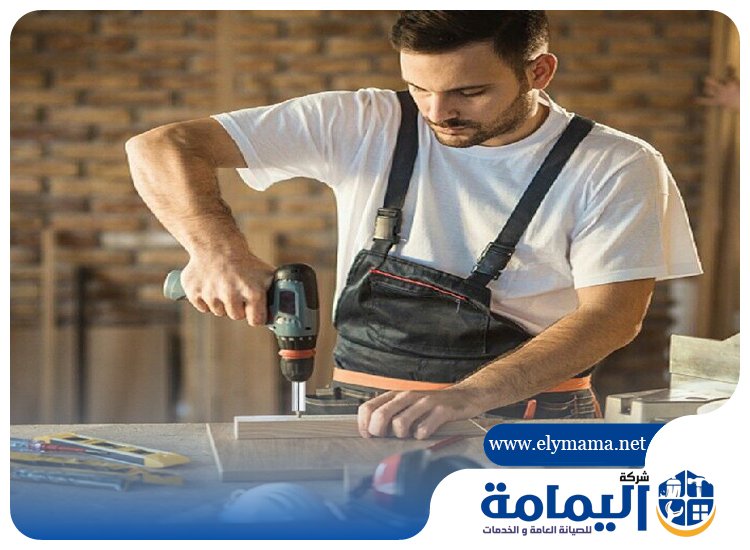 نجار في دبي
