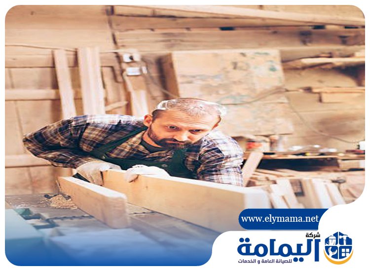 نجار في عجمان