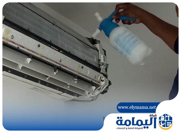 تنظيف مكيفات في الصفوح